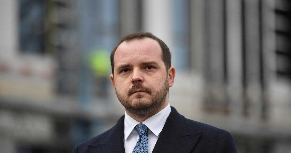 Ministrul Sănătății Alexandru Rogobete la declarații de presă, tensiuni coalitie PSD retragere guvern, București, aprilie 2026