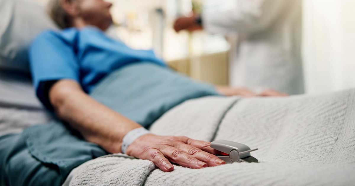 decizie a guvernului bolojan loveste in bolnavii cronici pierd accesul la investigatii esentiale dupa noile reguli 144089 Pacient în fața unui aparat RMN într-un spital din România, investigații paraclinice decontate CNAS 2026