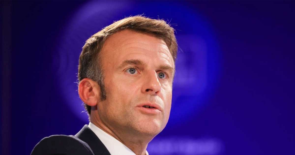 Președintele francez Emmanuel Macron la conferința de presă comună cu premierul grec Kyriakos Mitsotakis, Atena, Grecia, aprilie 2026
