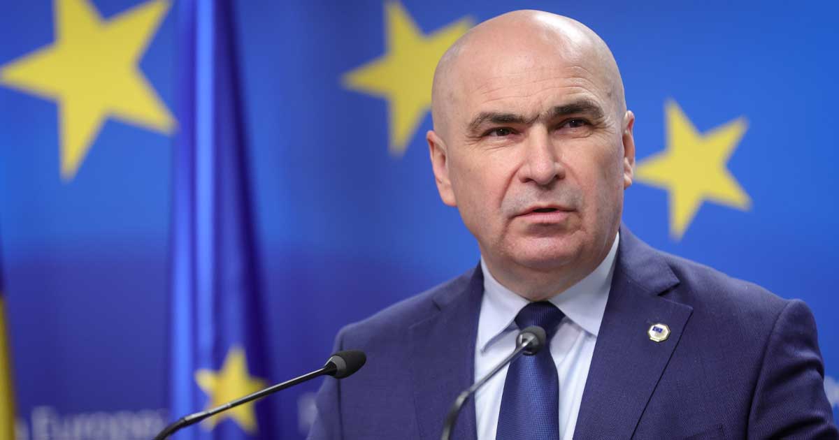 Premierul Ilie Bolojan la microfon, declarații despre criza politică cu PSD, București, aprilie 2026