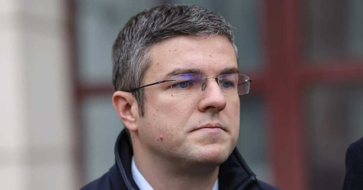 Ministrul Economiei Irineu Darău la declarații de presă, București, referitor la criza politică din coaliție, aprilie 2026