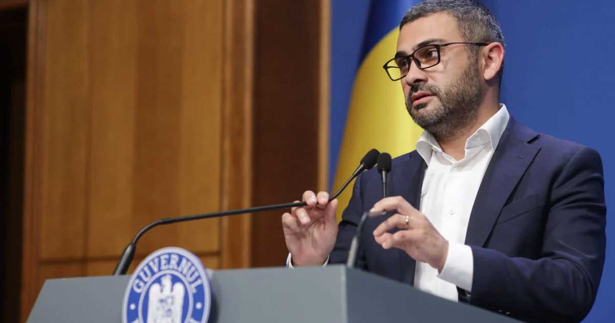 Ministrul Muncii Florin Manole la conferință de presă, București, despre munca la negru și controalele Inspecției Muncii, aprilie 2026