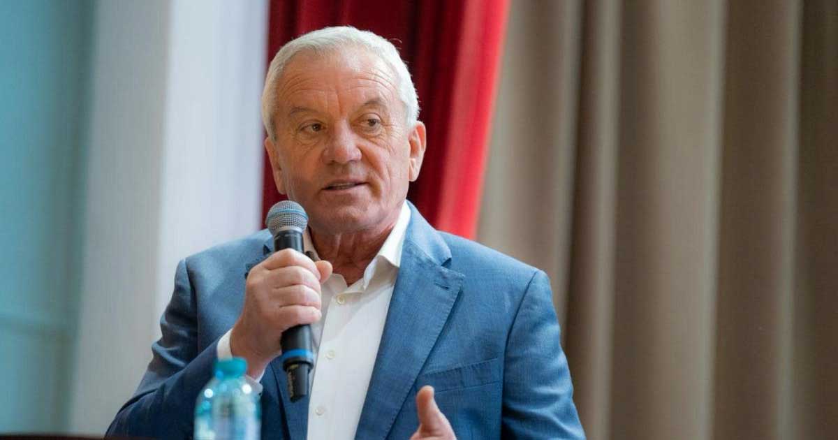 Primarul Constantin Toma la declarații publice în Buzău, susținere premier Ilie Bolojan, aprilie 2026