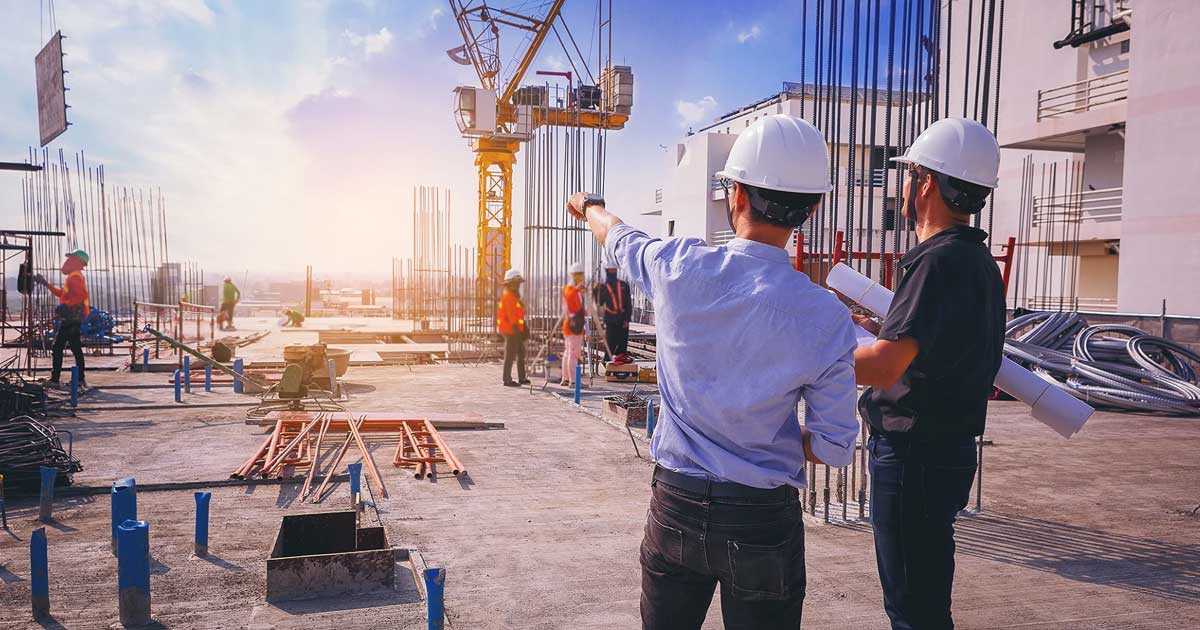 Șantier de construcții rezidențiale blocat în București, clădiri nefinalizate, criză imobiliară România 2026