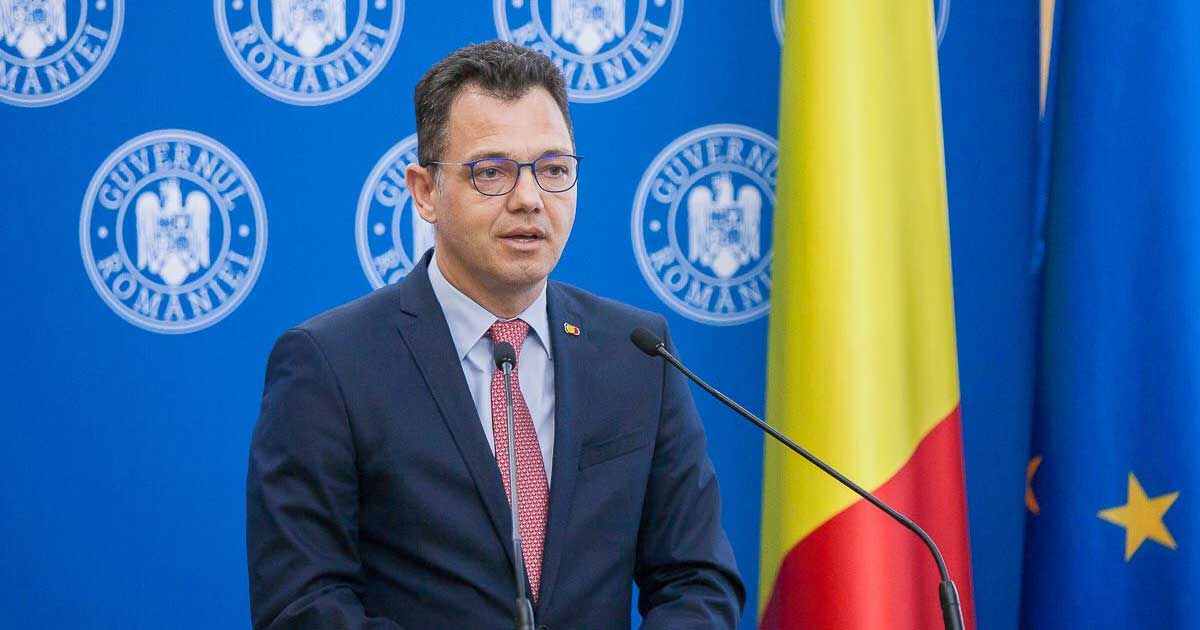 Premierul Ilie Bolojan la ședința de guvern, București, 2026, în contextul criticilor privind direcția economică a României