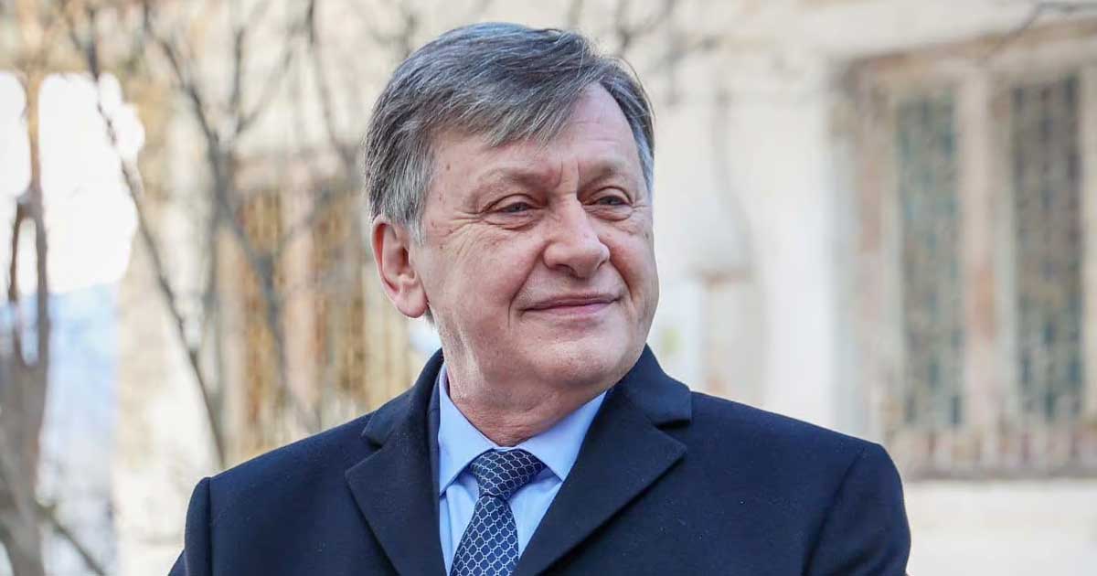 Crin Antonescu, fostul lider PNL, declarații critice la adresa lui Ilie Bolojan și a conducerii liberale, mai 2026