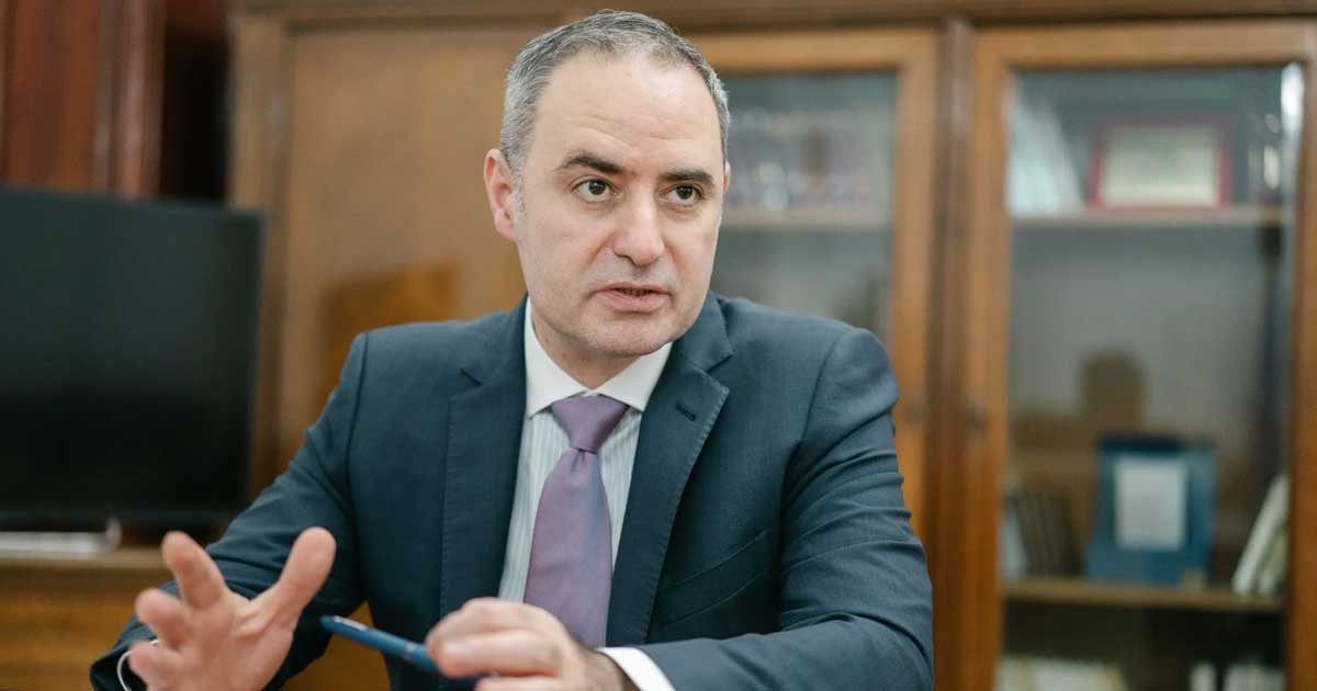Ministrul Alexandru Nazare la o conferință de presă despre dobânzile României și deficitul bugetar, mai 2026