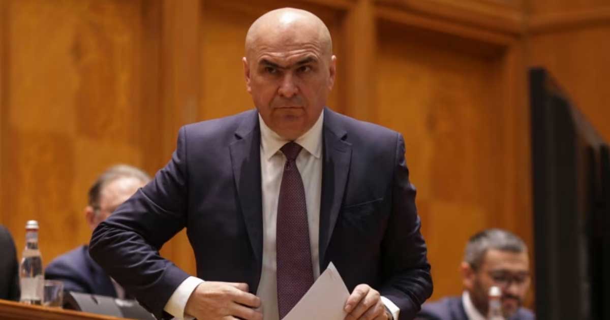 ilie bolojan s a enervat si a intrerupt discutia cu presa 865748 Premierul interimar Ilie Bolojan la conferință de presă în Focșani, declarații despre jaloanele PNRR, mai 2026