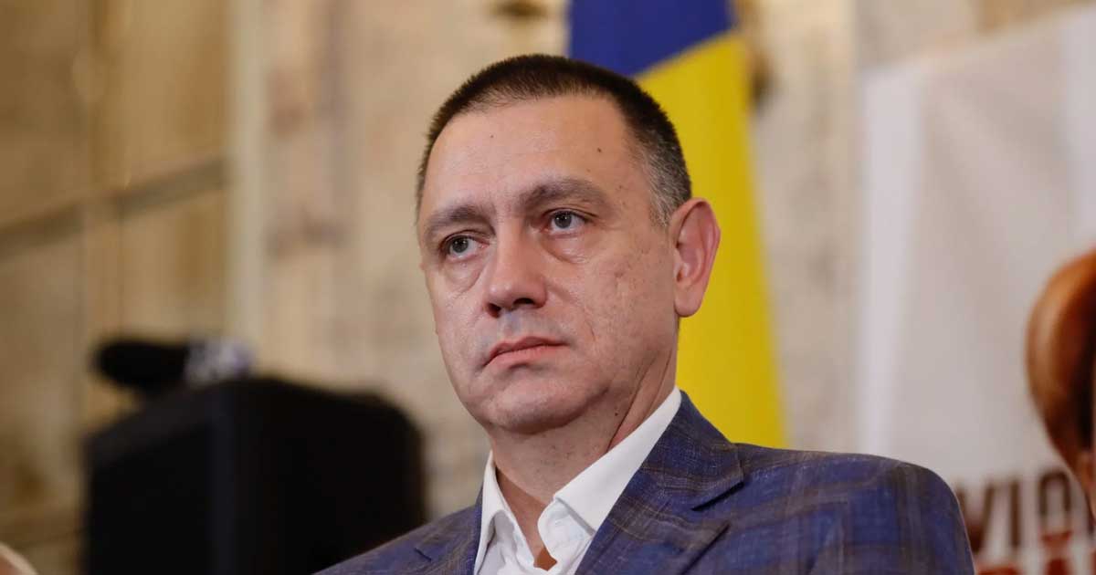 Deputatul PSD Mihai Fifor la tribuna Parlamentului României, atac la adresa premierului Ilie Bolojan, mai 2026