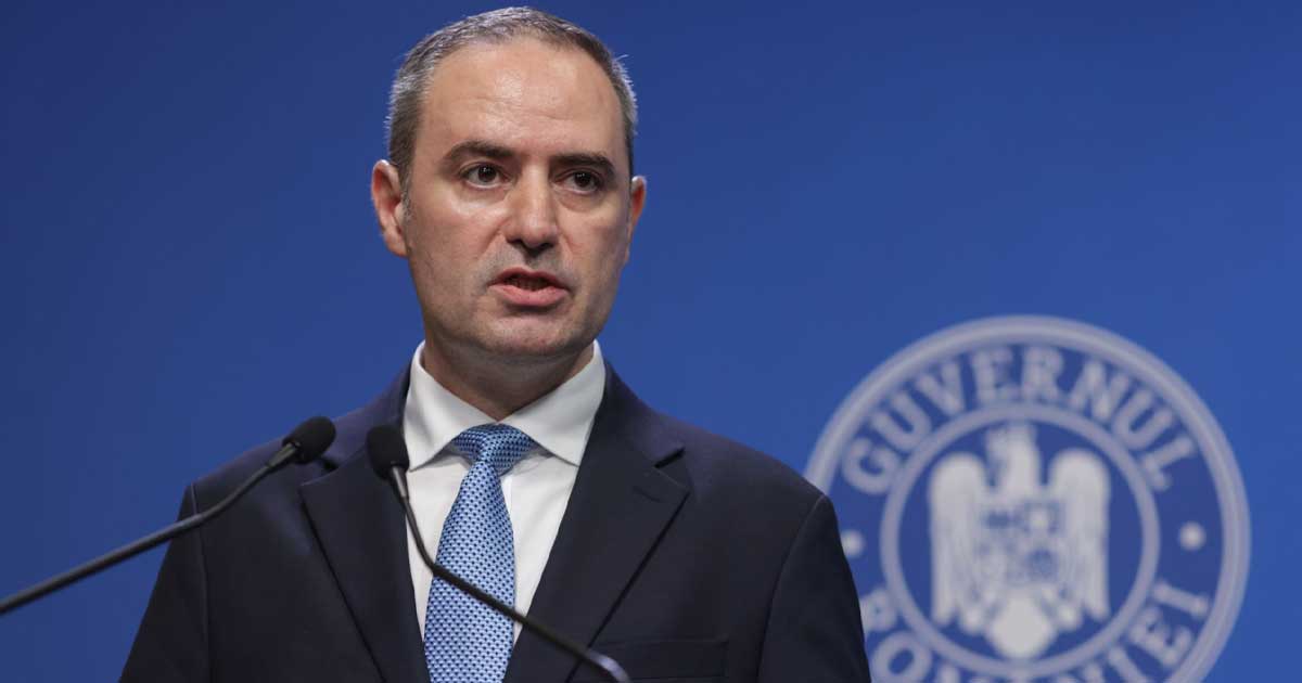 Alexandru Nazare, ministrul interimar al Finanțelor, la sediul DNA București, audiere dosar vaccinuri COVID, mai 2026