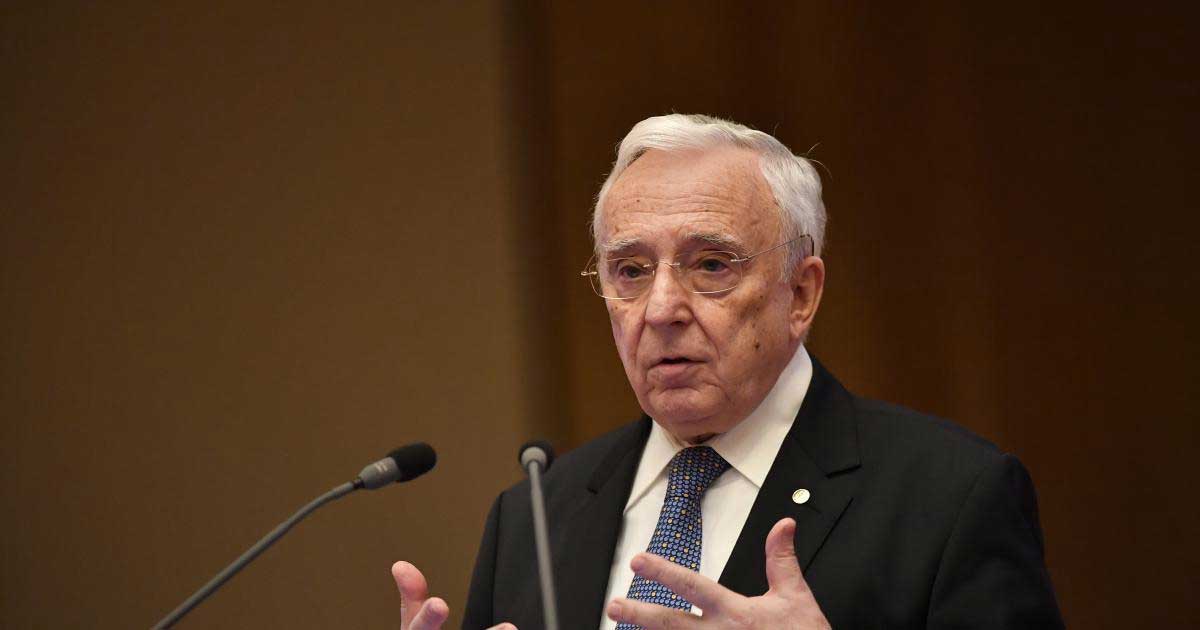 mugur isarescu avertizeaza asupra riscului de stagflatie 052547 Mugur Isărescu, guvernatorul BNR, la conferința de presă privind raportul asupra inflației, mai 2026, București