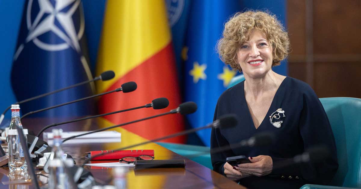 Vicepremierul Oana Gheorghiu la conferință de presă la Palatul Victoria despre reforma companiilor de stat și documentele trimise PSD, aprilie 2026