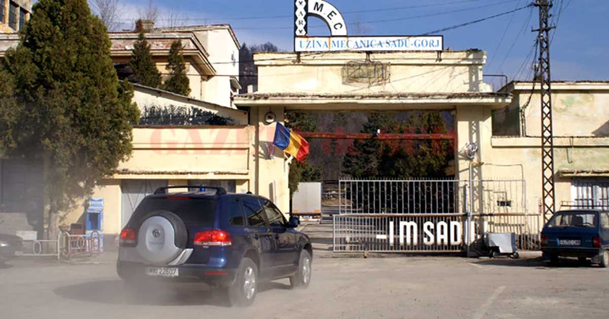 Ministrul interimar al Apărării Radu Miruță la conferință de presă, anunțând includerea Uzinei Mecanice Sadu în programul SAFE, mai 2026