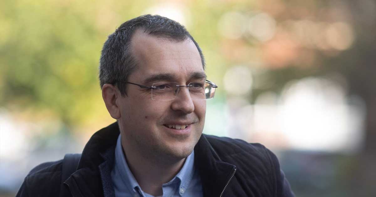 Vlad Voiculescu europarlamentar consilier Nicușor Dan postare controversată Facebook mai 2026