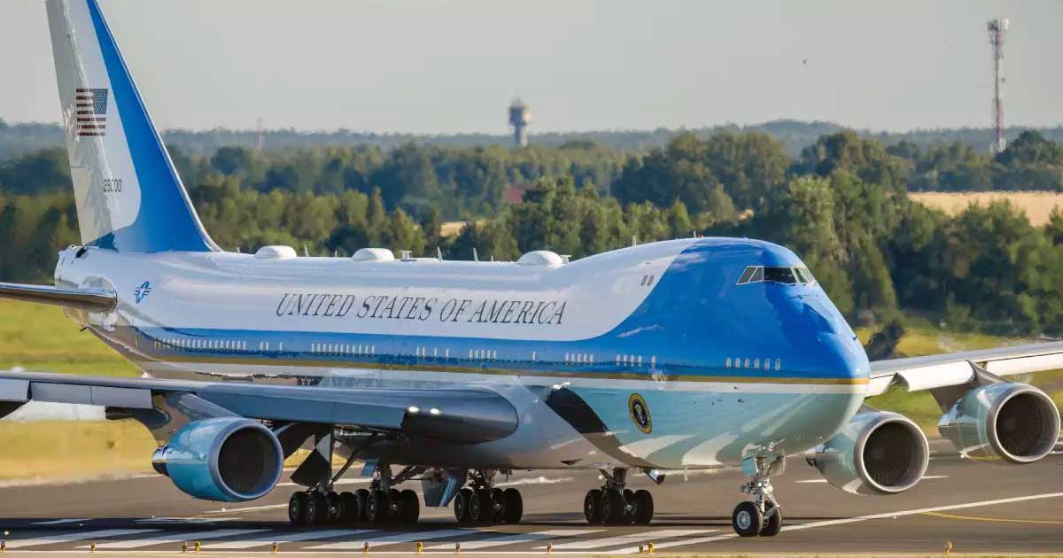 Avionul Air Force One pe pista bazei aeriene Andrews, înainte de ultimul zbor, iunie 2026
