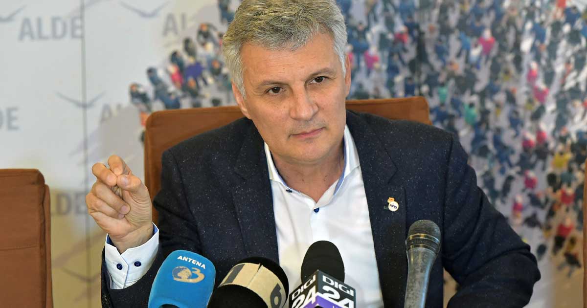 Senatorul Daniel Zamfir PSD conferinta de presa proiect lege despagubiri ROBOR Parlament Romania 2026