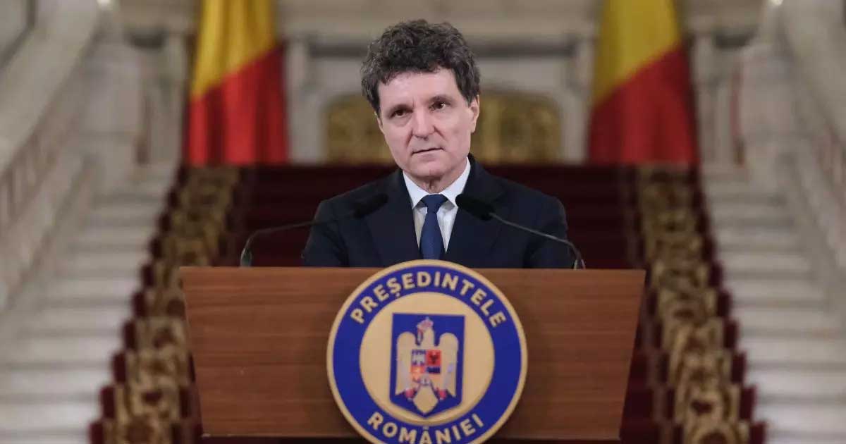 Președintele Nicușor Dan în timpul unei declarații de presă la Palatul Cotroceni despre criza politică, iunie 2026