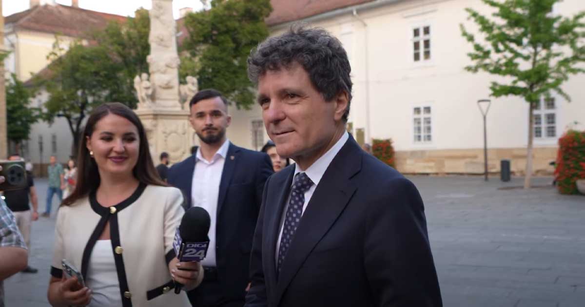 Nicușor Dan declarații presă Cluj-Napoca criza guvernamentală negocieri premier june 2026