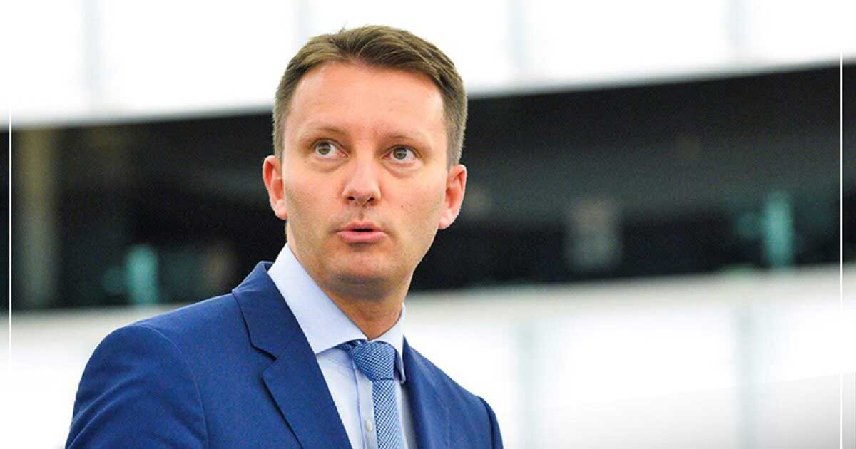 Siegfried Mureșan, eurodeputat PNL, în timpul unei declarații de presă despre relația cu președintele Nicușor Dan, iunie 2026