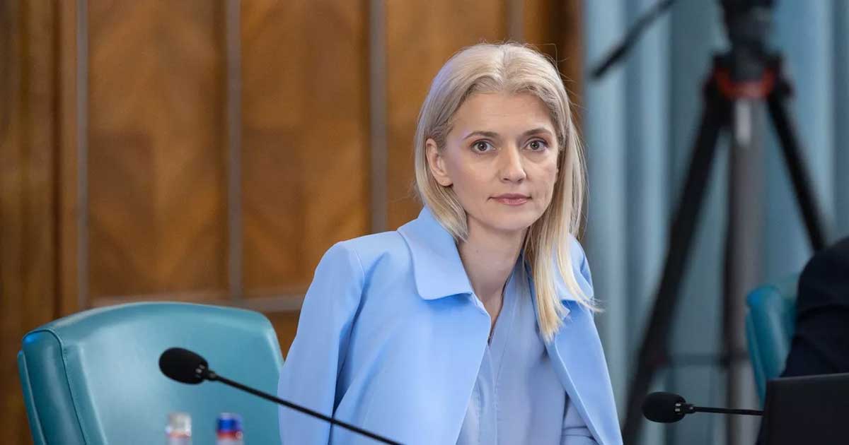 Alina Gorghiu, deputat PNL, în timpul unei declarații publice despre scandalul statutului partidului, 2026
