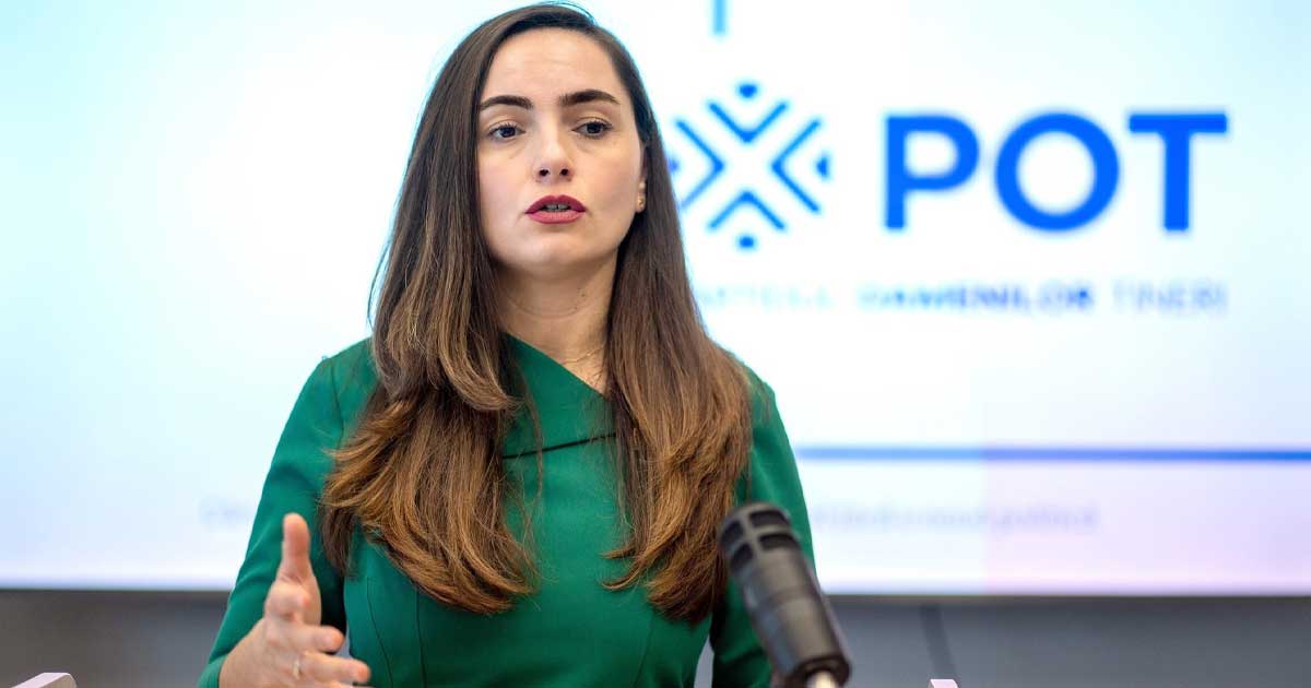 Anamaria Gavrilă, liderul POT, în timpul unei declarații publice despre conflictul cu AUR, iulie 2026