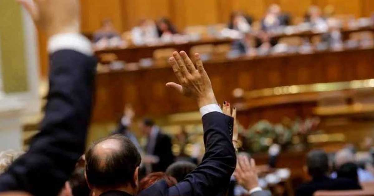 Sesiune de vot în plenul Camerei Deputaților, dezbatere despre Legea integrității, iulie 2026