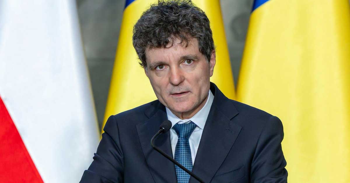 Președintele Nicușor Dan, în timpul unui interviu, discutând despre scenariul alegerilor anticipate, iulie 2026