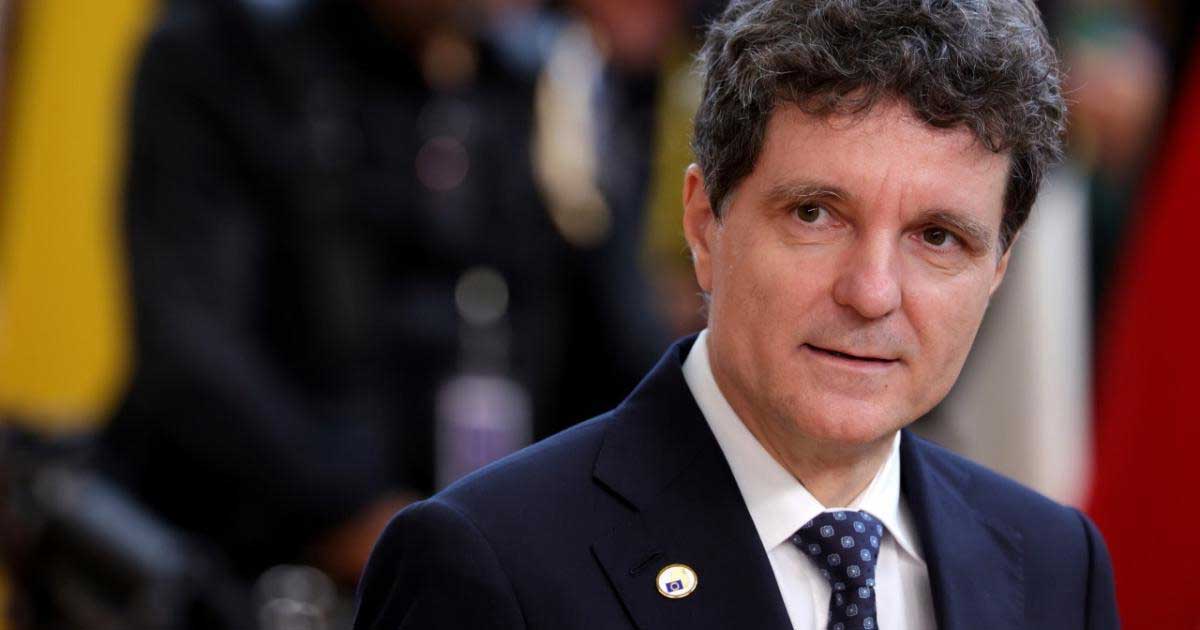 nicusor dan desecretizare discutii cotroceni 2026 229867 Președintele Nicușor Dan în timpul consultărilor de la Palatul Cotroceni pentru formarea noului Guvern, iulie 2026