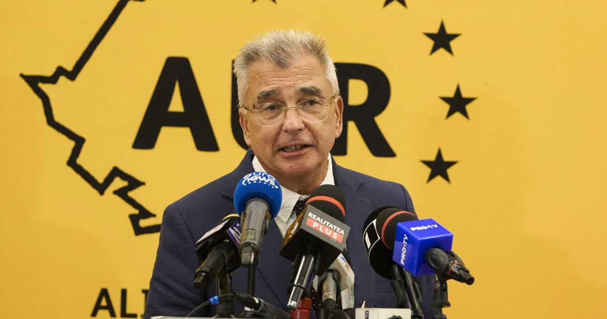 petrisor peiu intalnire psd motiune cenzura 2026 297930 Petrișor Peiu, senator AUR, în timpul unei declarații publice despre relația cu PSD, iulie 2026