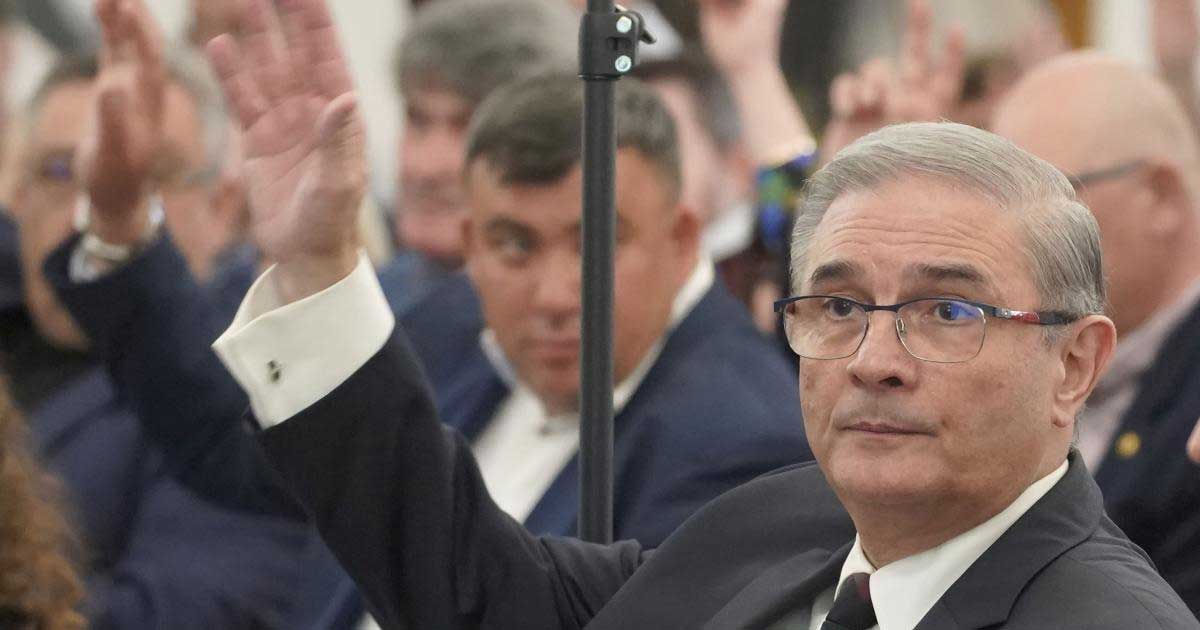 Silviu Predoiu Sondaj Curs Neincredere Politicieni 2026 005882