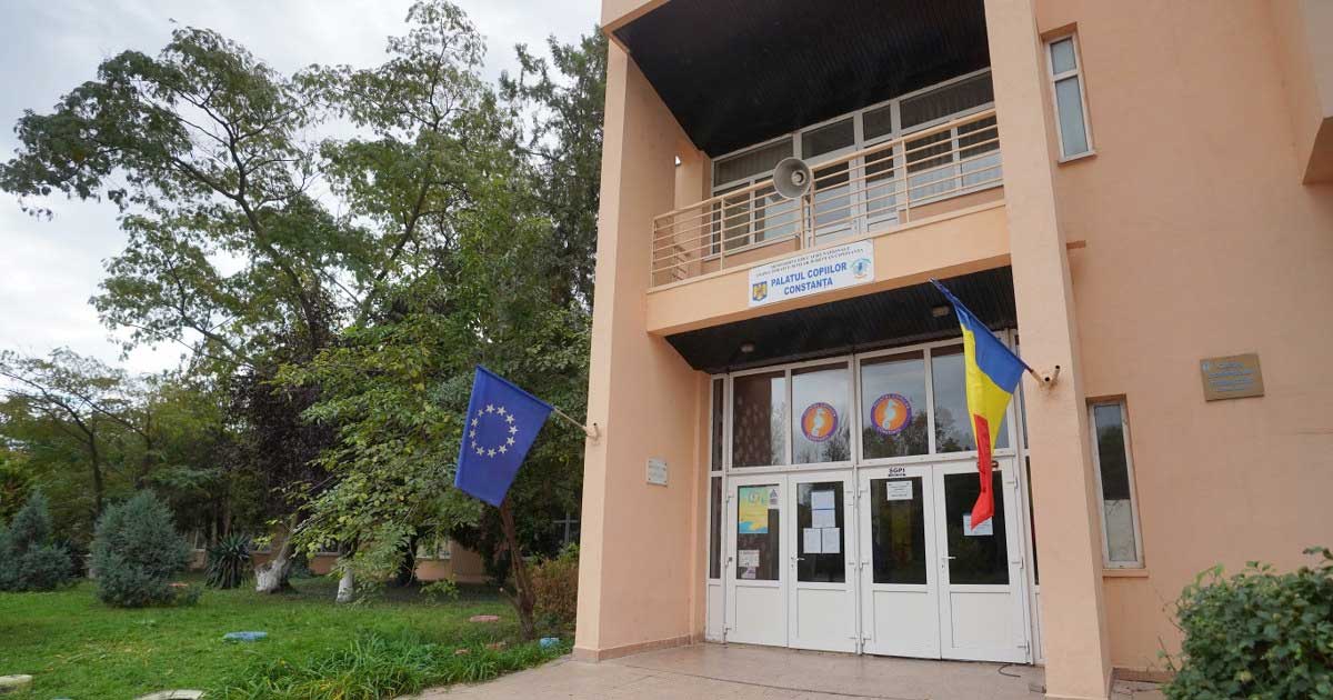Clădirea Palatul Copiilor din Constanța, instituție vizată de reducerile de personal suspendate de instanță, iulie 2026