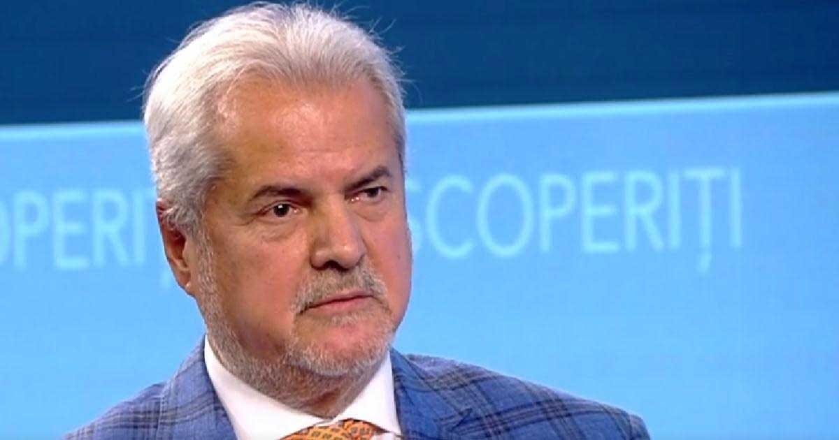 adrian nastase prosumatori energie 2026 528859 Adrian Năstase, fost premier, în timpul unei declarații publice despre prosumatori și energie, august 2026