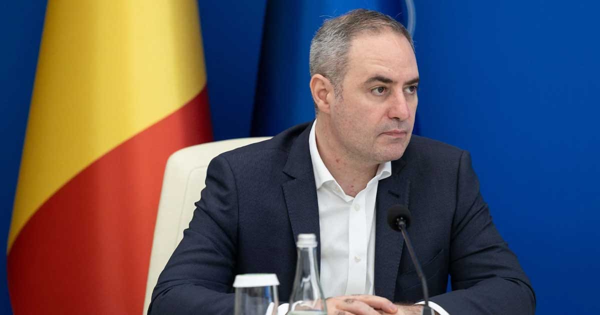 Alexandru Nazare, ministrul Finanțelor, la o declarație publică despre fondurile SAFE, august 2026