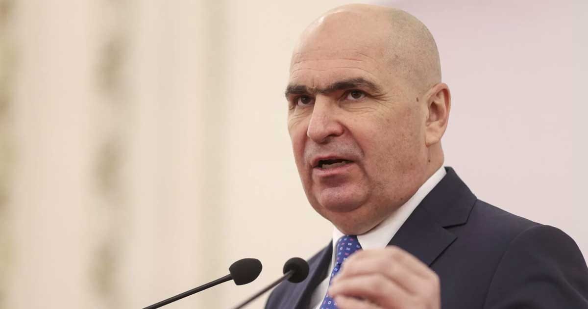 Ilie Bolojan la o conferință de presă despre soluțiile pentru criza energetică, Oradea, august 2026