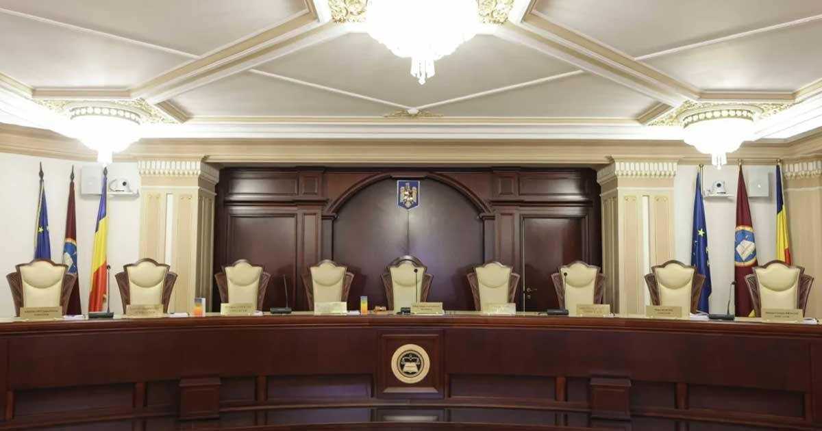 Sediul Curții Constituționale a României în timpul ședinței de plen pe Legea ANI, august 2026