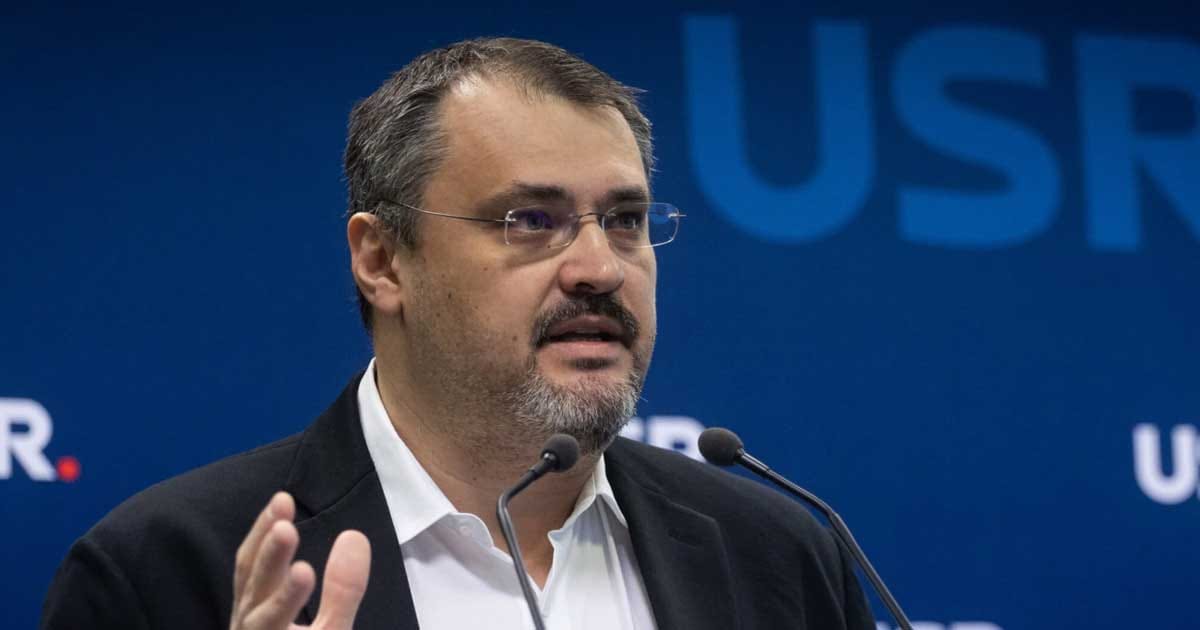 Cristian Ghinea, senator USR, în timpul unei declarații publice despre procurorii DIICOT, august 2026