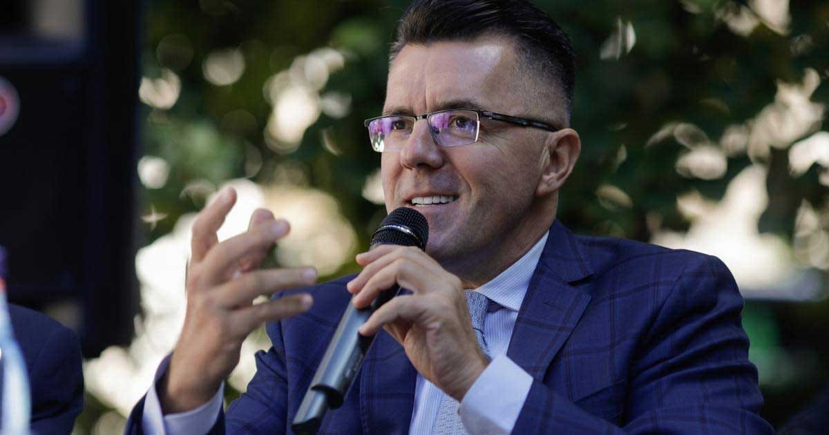 Dan Dungaciu, prim-vicepreședintele AUR, în timpul unei declarații despre criza politică din USR, august 2026