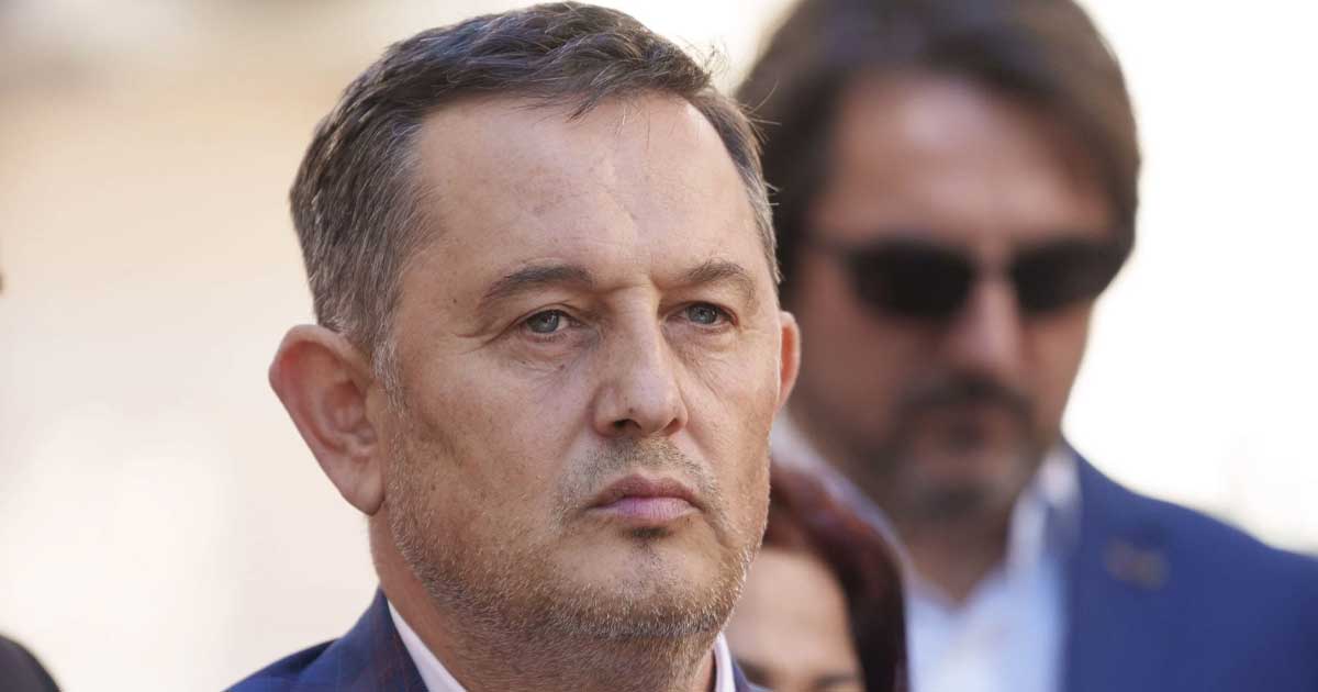 Gheorghe Piperea, europarlamentar AUR, în timpul unei declarații publice despre Legea integrității, august 2026
