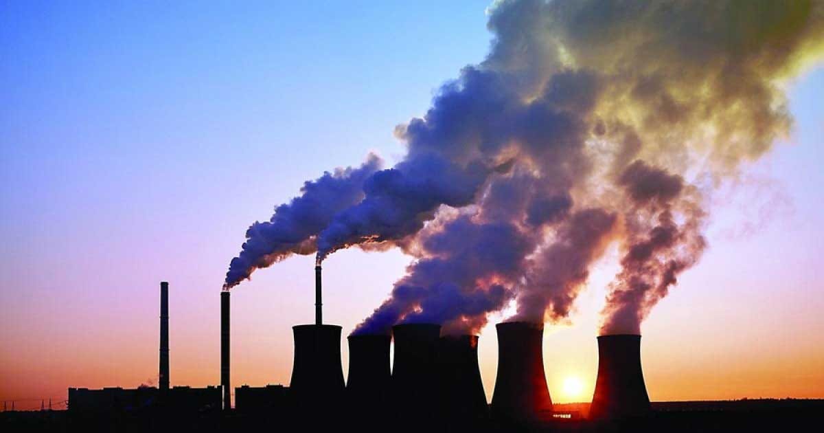 Termocentrală pe cărbune în România, simbol al legii decarbonizării contestate de Nicușor Dan la CCR, 2026