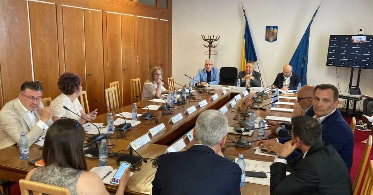 Ședința comisiilor senatoriale pe tema legii urșilor, cu dezbatere între UDMR și Administrația Prezidențială, august 2026