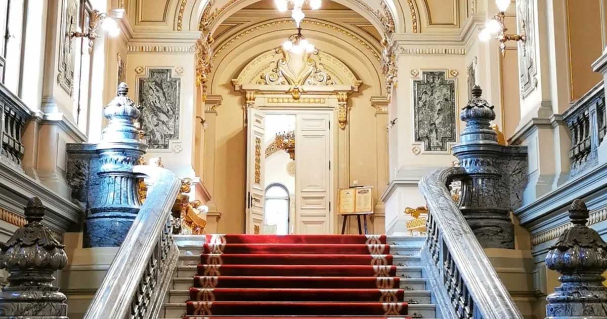 Palatul Cotroceni din București, locul negocierilor pe legea salarizării bugetarilor dintre președinte și liderii partidelor, august 2026