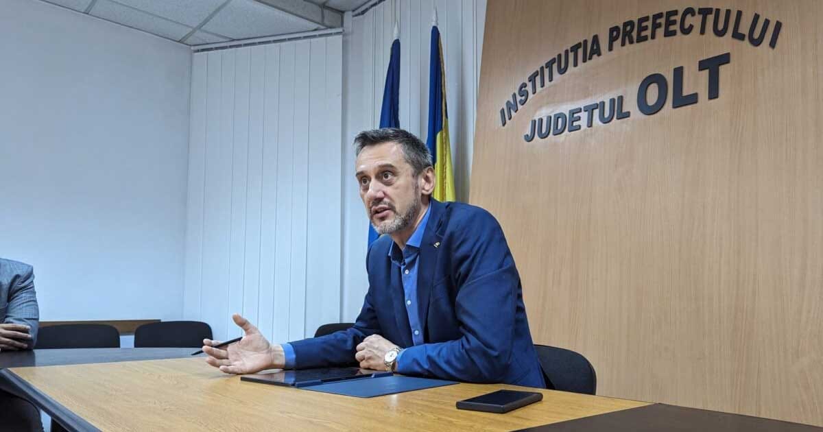 mario de mezzo inculpat cimitirul strehareti slatina 2026 099419 Mario De Mezzo, primarul municipiului Slatina, la ieșirea de la Parchetul Slatina, august 2026