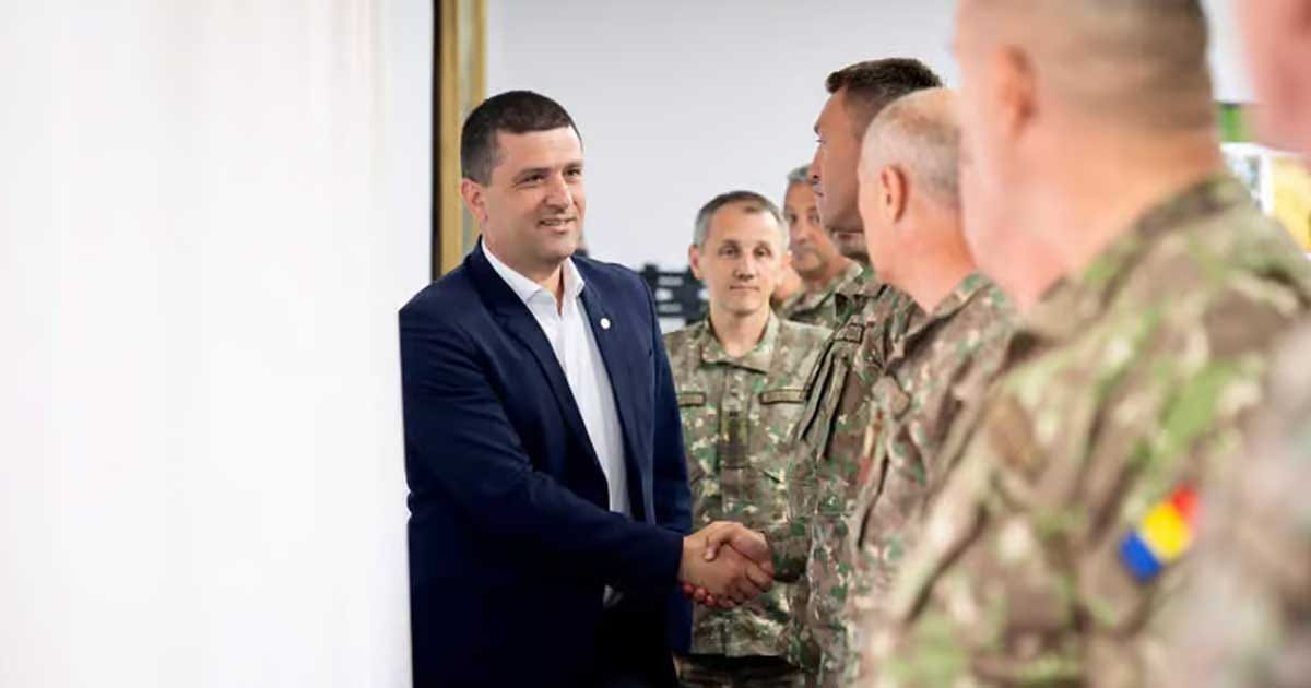 Ministrul Radu Miruță în vizită de lucru la Divizia 4 Infanterie Gemina, Cluj-Napoca, august 2026