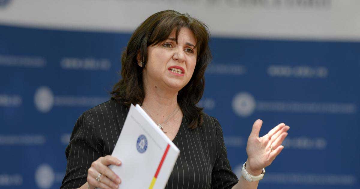 monica anisie ilie bolojan burse sociale elevi 2026 341227 Monica Anisie la o conferință de presă, critici la adresa lui Ilie Bolojan pe tema burselor sociale, august 2026