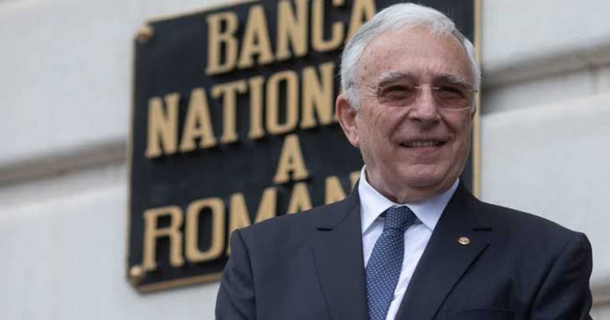 Guvernatorul BNR Mugur Isărescu la o conferință de presă despre criteriile de aderare la euro, august 2026