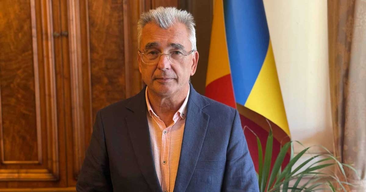 Petrișor Peiu, liderul senatorilor AUR, în timpul unei declarații despre blocajul de la ANCPI, august 2026