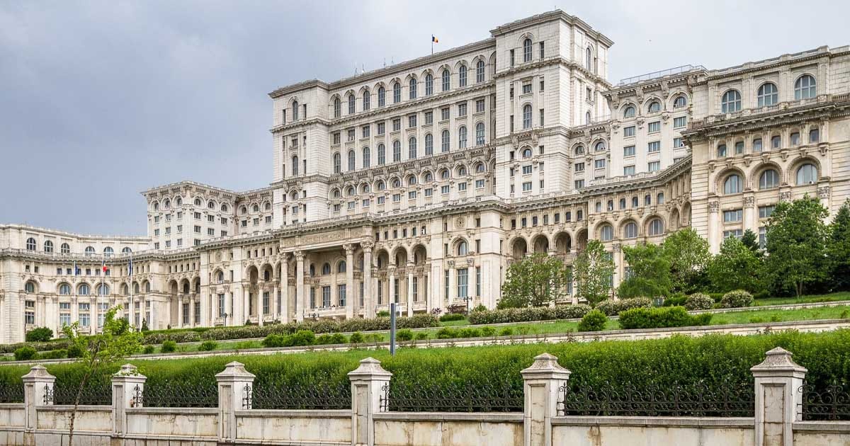 pnrr catuc parlament criza bugetara 2026 213708 Clădirea Parlamentului României, simbol al sesiunii extraordinare care a adoptat legislația PNRR, august 2026