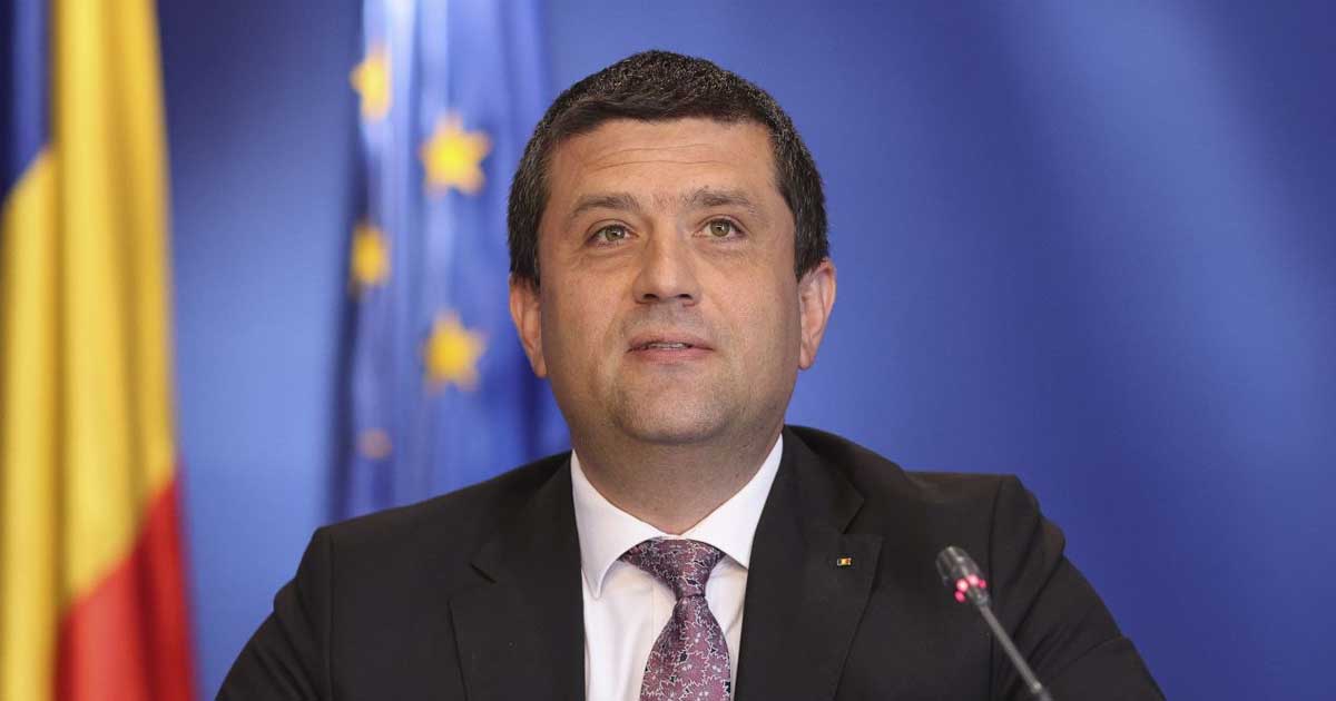 Radu Miruță, ministrul interimar al Transporturilor, în timpul anunțului privind restructurarea TAROM, iulie 2026