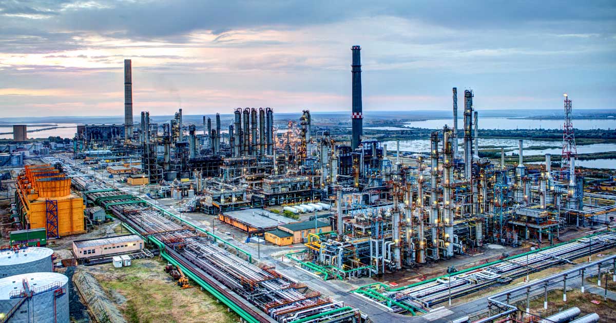 Rafinăria Vega din Ploiești, unde Rompetrol construiește o centrală solară pentru energie verde, august 2026
