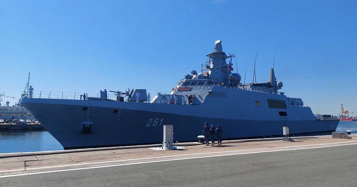 Navă militară română în Portul Constanța, instalare senzori de detecție a dronelor marine, august 2026